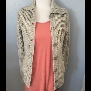 S ⬜️ Gray Button up Cardigan 💟